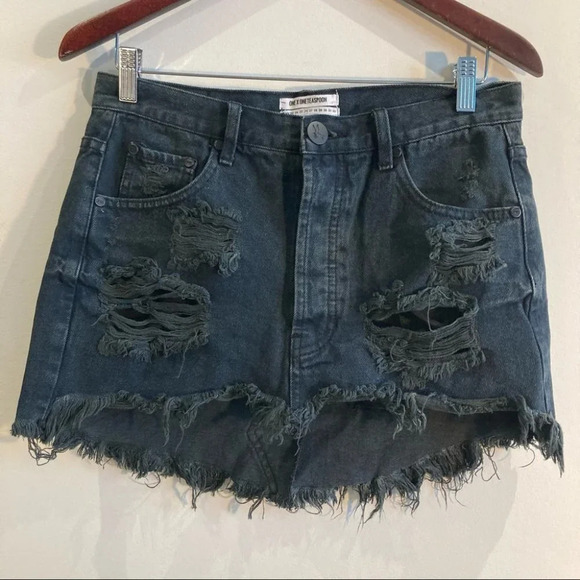 ONE TEASPOON Sz 26 Distressed Button Fly Mini Jean Denim Skirt - Picture 1 of 15